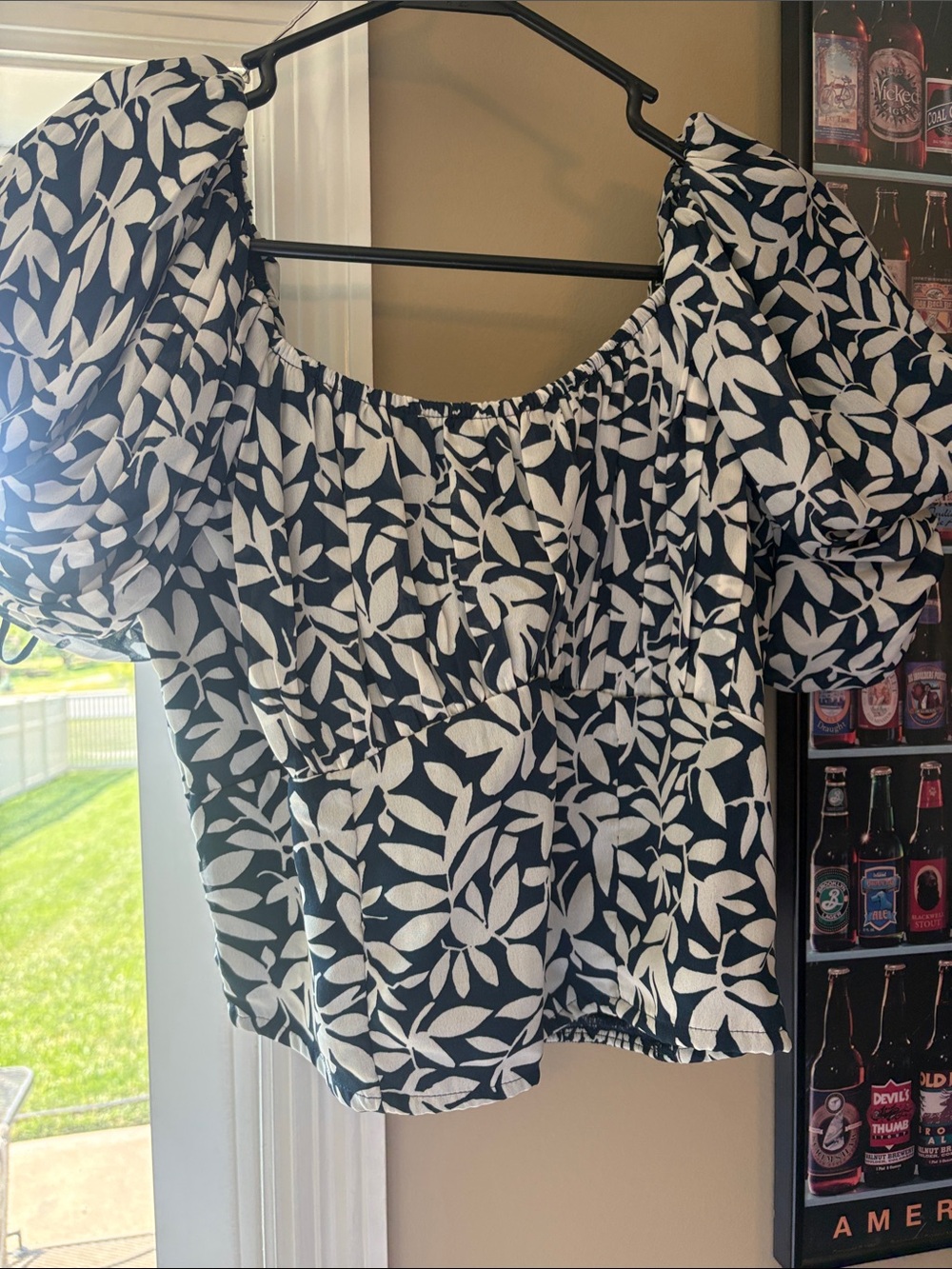 Abercrombie & Fitch Navy and White Leaf Print Puff-Sleeve Square-Neck Top